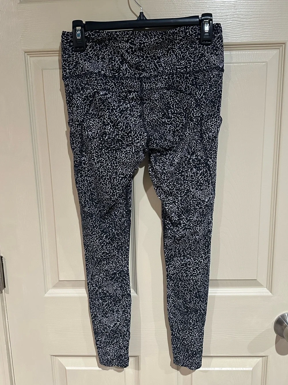 Lululemon Fast and Free Tight Black & White Printed High-Rise Leggings